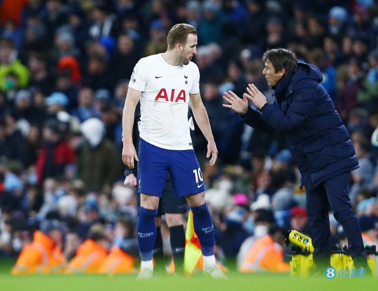 罗马诺:拜仁没有对凯恩采取行动,热刺希望尽快和他商谈续约事宜