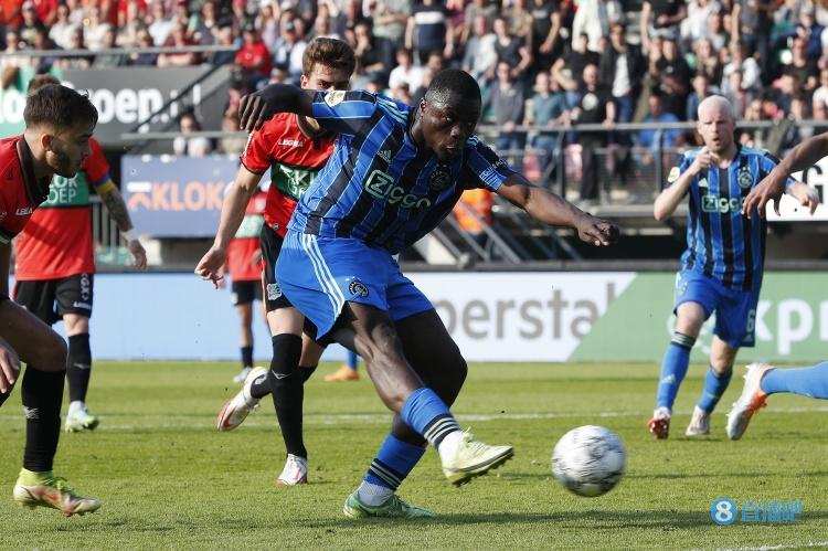 记者：阿贾克斯即将签下布罗贝，转会费约2000万欧元