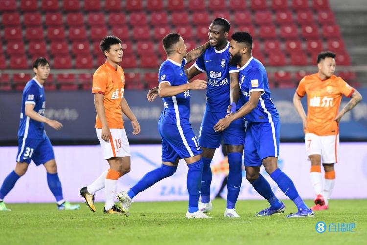 博主:武汉两队主场确定,分别为沌口体育中心、五环体育中心