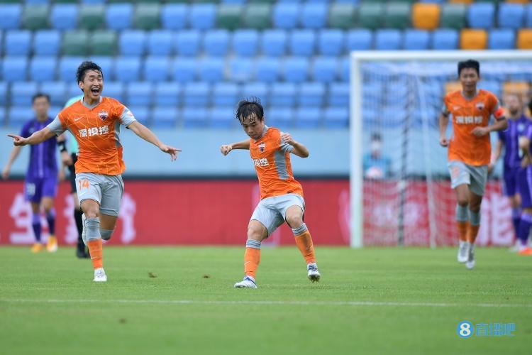 足球报：深圳队第二阶段主场暂定海口 申花还需看联系落实情况