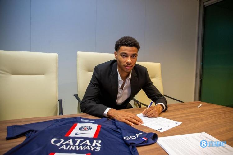 RMC：因大腿受伤状态还未恢复，所以埃基蒂克缺席法超杯名单