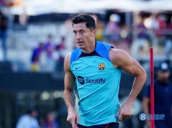 莱万:现在就是加盟巴萨的正确时机,曾为瓜帅效力能帮我适应这里