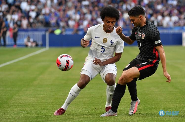 拉基蒂奇:塞维财力上无法与英超球队竞争,若孔德离开会有新人来