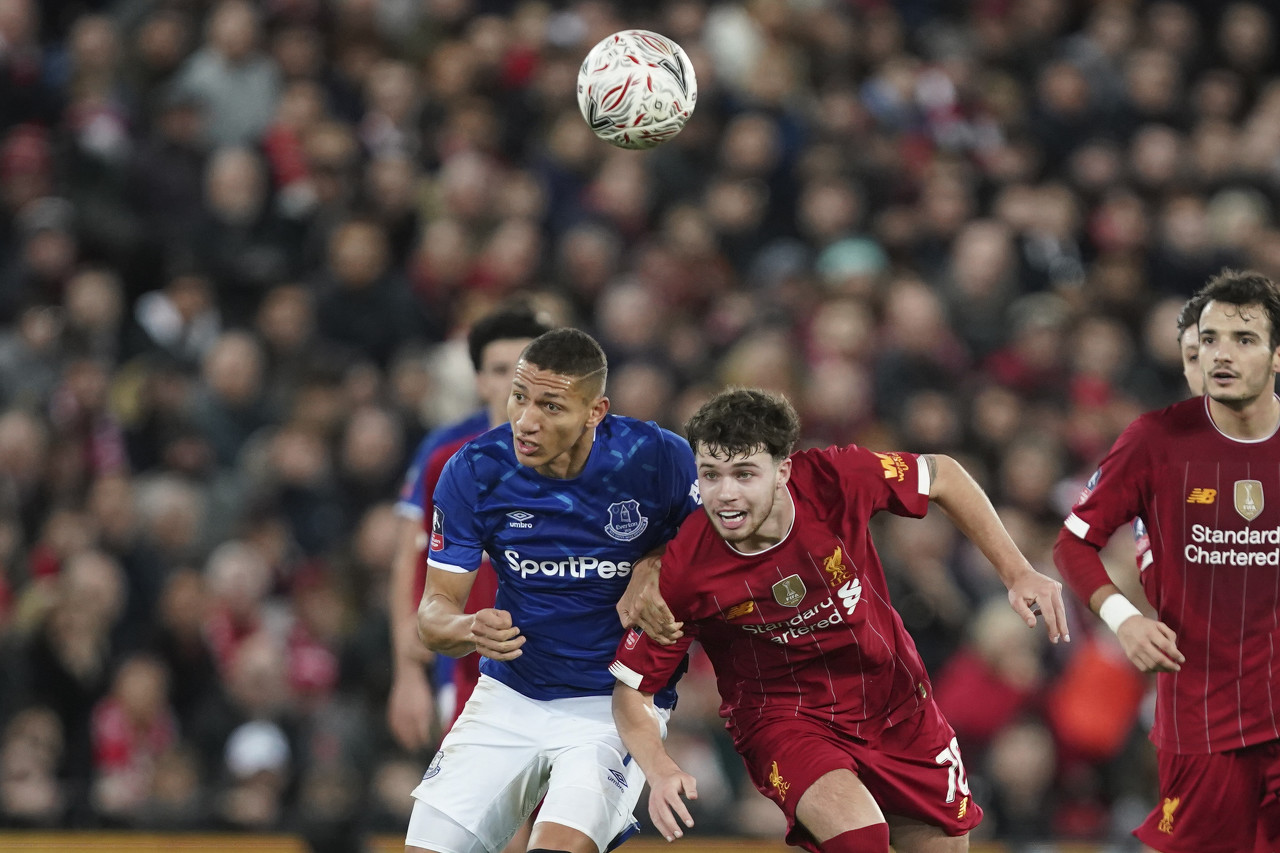 天空:诺丁汉森林接近签下内科-威廉姆斯和奥马尔-理查兹