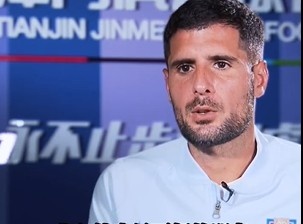 梅里达：我在防守和进攻上都能做贡献 与武磊简单聊过中超