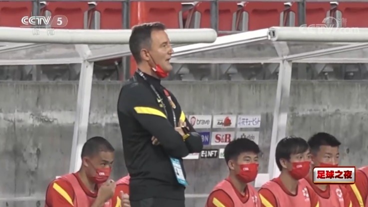 央视：国足选择合适主帅，并给予足够的时间和权力至关重要