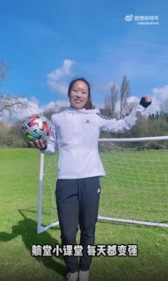 糖糖小课堂,每天都变强!今天唐佳丽教大家凌空射门⚽