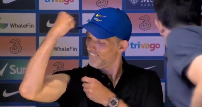 ?这大概就是图赫尔能牢牢拽住孔蒂的原因吧...