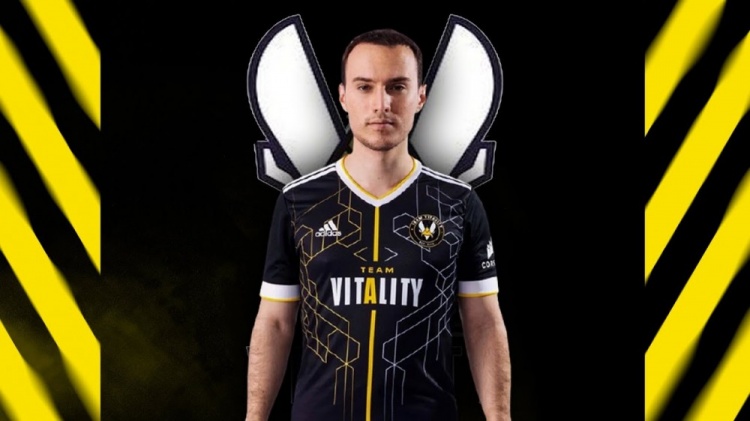 生涯首次无缘S赛后，Perkz表示或将退役：不会再听到我的消息了