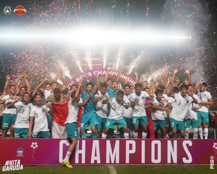 印尼夺得东南亚U16锦标赛冠军，印尼足协重奖13.85亿印尼盾