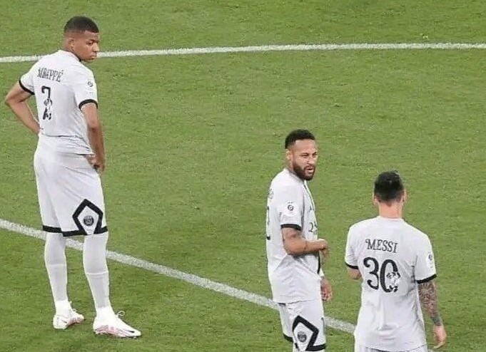 法媒:姆巴佩、内马尔紧张关系正加剧,前者希望内马尔夏窗被卖掉