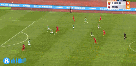 还得是他！恩迪亚耶争顶造成裴帅乌龙头球，海港1-0领先深圳