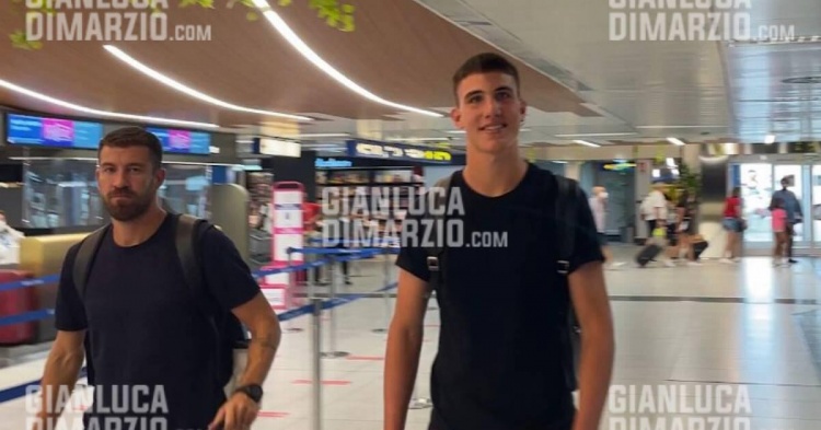 迪马济奥：卡萨迪飞往伦敦，明天将接受切尔西体检并签约