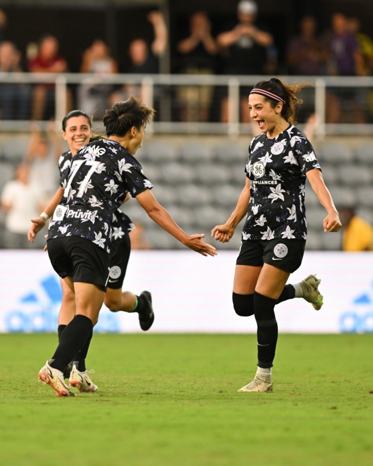 王霜＆纳迪姆：从巴黎延续至美国的双人组，场上并肩作战场下朋友