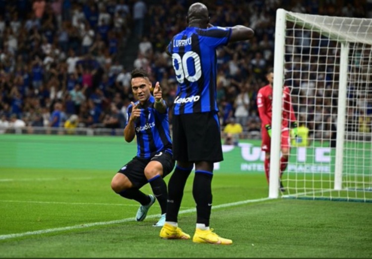 蓝黑札记:胜利是对质疑声极好的回击,国米的转会窗还没有关闭