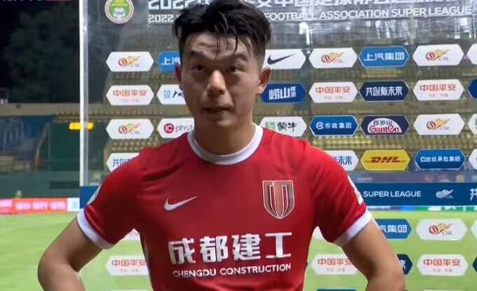 胡睿宝:广州城球员在被欠薪的情况下踢的这么好,真的很不容易