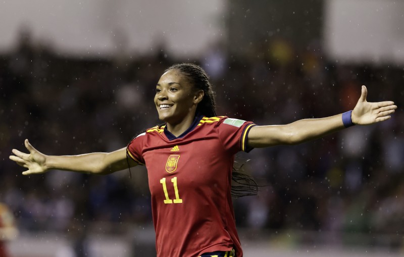 强!巴萨女足新援U20世界杯决赛双响,还曾打破田径记录