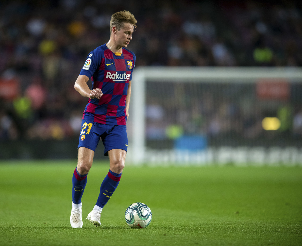 ESPN:身边人声称德容合同不违规 巴萨正考虑采取法律行动