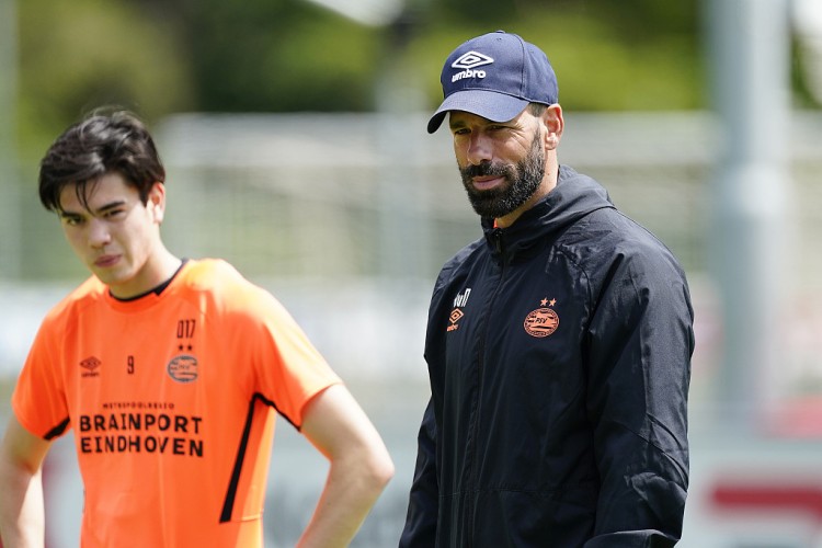 范尼:即便有转会传闻加克波也未改变训练态度,我们希望他留下