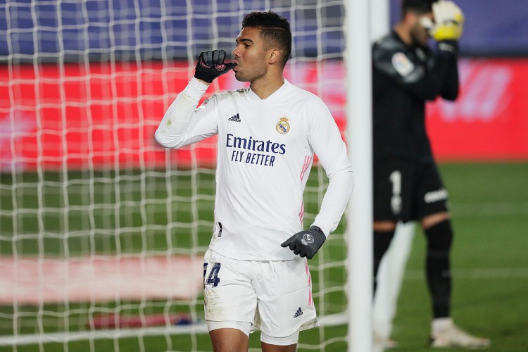 记者:卡塞米罗是世界最佳中场,多年来是其位置上最稳定的球员