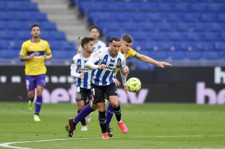 世体:安切洛蒂非常喜欢德托马斯,球员符合皇马寻找前锋的条件