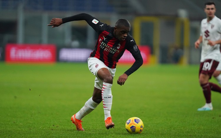 慢镜头：米兰将在夏窗结束后，与卡卢卢续约至2026年