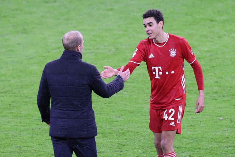 穆西亚拉：我们踢出了很棒的足球 努力在球场上展现出正确的能量