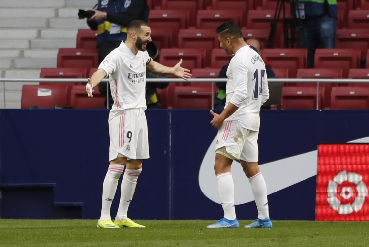 世体:卡塞米罗给皇马带来平衡,他们不该再犯当年卖马克莱莱的错