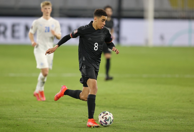 马特乌斯:穆西亚拉的能力将帮助德国队争夺大赛冠军