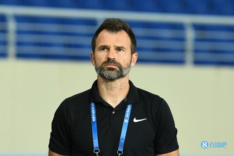 海港教练组:我们不要紧盯别人拿多少分,要专注于自己的事情