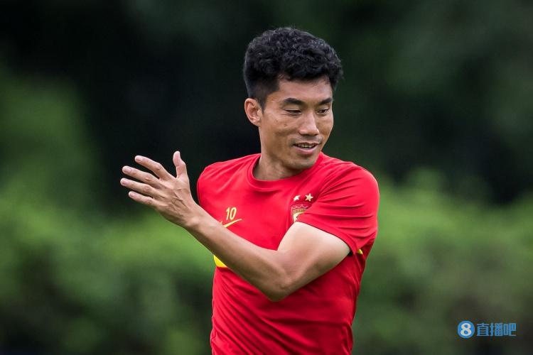 粤媒:郑智已从广州前往大连,今天将正式带广州队在大连训练