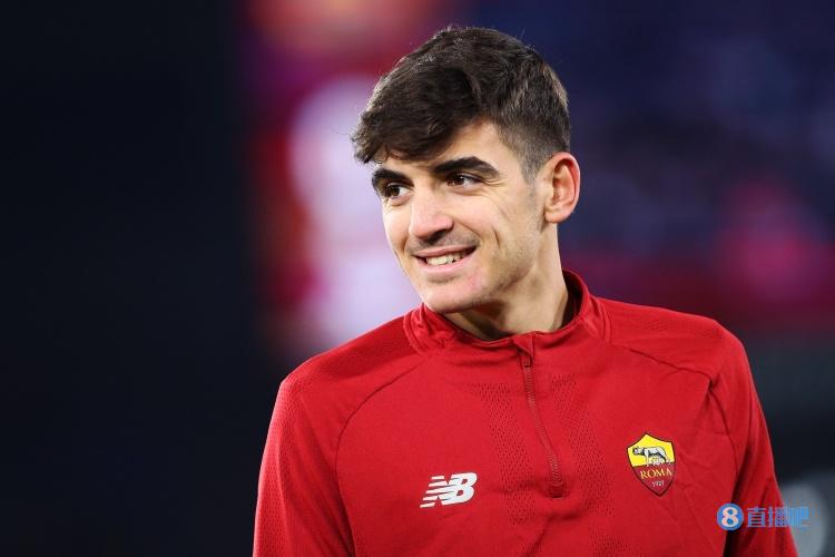 斯基拉：桑普希望先租后买比利亚尔，但罗马想1000万欧直接出售