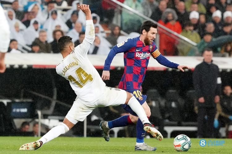 记者：卡塞米罗在曼联的年薪为1800万欧，将成为世界第十高薪球员