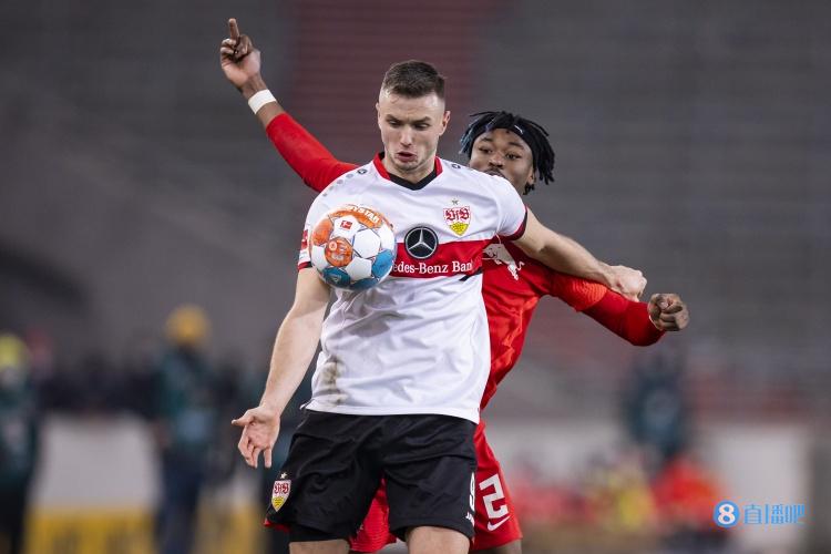 罗马诺:狼队敲定斯图加特前锋卡拉季奇,转会费总价超2000万欧