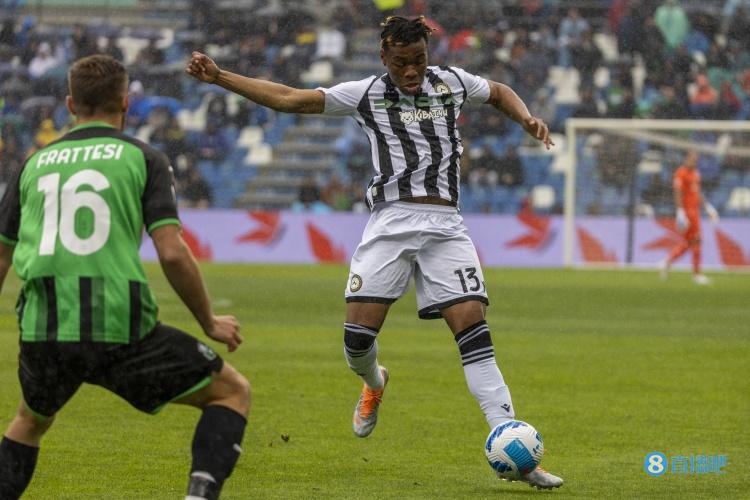 天空:乌多吉人在伦敦,今天接受热刺方面安排的体检