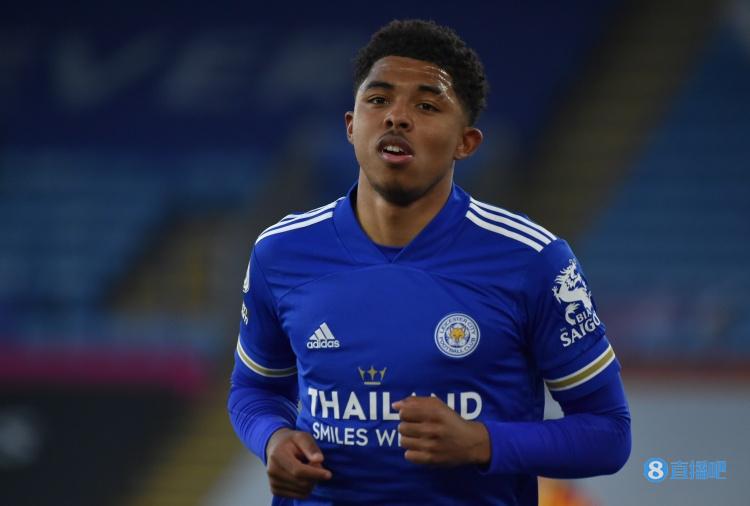 就差HereWeGo!罗马诺:切尔西将签下福法纳,预计签约至2028年