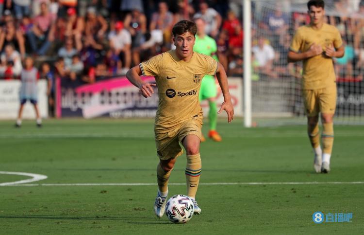 每体:中场位置竞争激烈,巴萨不排除将巴勃罗-托雷外租