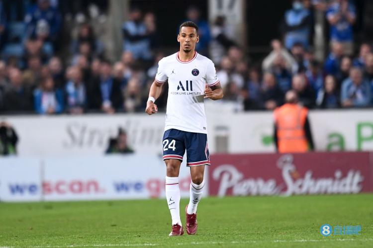 记者:西汉姆和巴黎就科雷尔进行深入谈判,转会费1200万欧+浮动