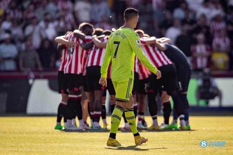 无论C罗留下还是离开,他在曼联的传奇地位不该被诟病