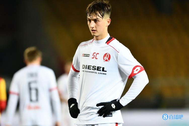 斯基拉:尤文击败多特、米兰、罗马,签下18岁前锋托马索-曼奇尼