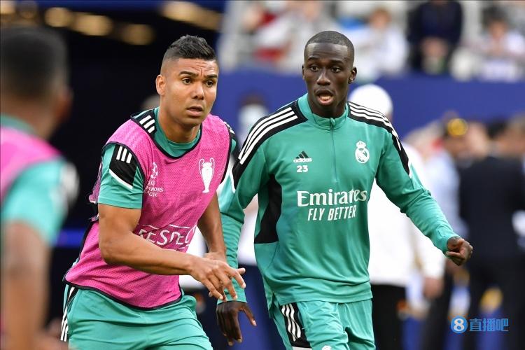 西媒：曼联决心签下卡塞米罗，愿出价8000万欧元，年薪翻倍！