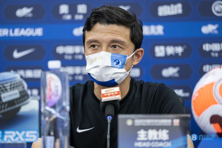 赛前被问建队思路,谢晖:我可以给你PPT,发布会是针对这场比赛