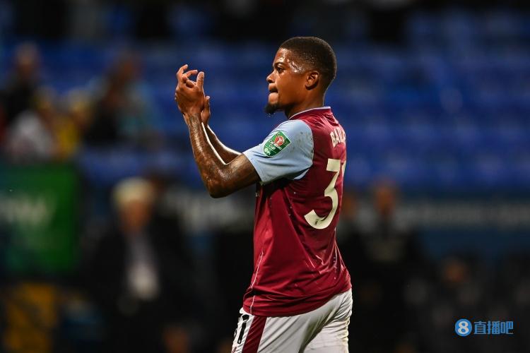 记者:阿贾克斯考虑引进维拉前锋利昂-贝利,后者也乐于加盟