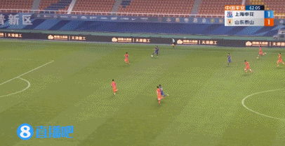 风云突变!于汉超包抄破门,申花2分钟2球2-1反超泰山