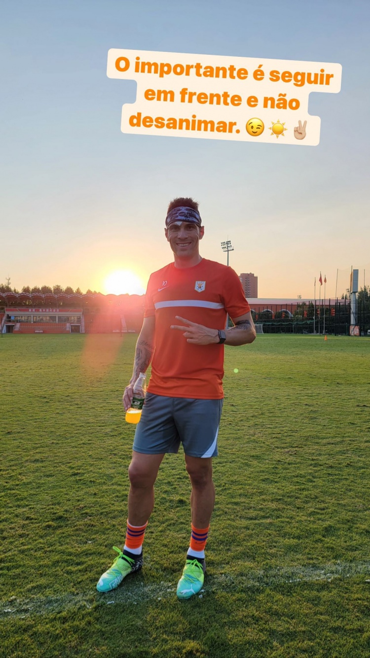 莫伊塞斯发文:重要的是继续前进,不要气馁