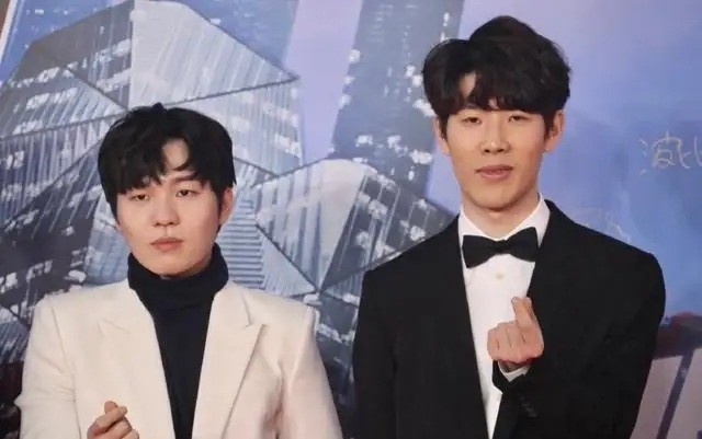 TheShy：我想吃蛋糕！Rookie：你多大了 还不会自己点菜吗