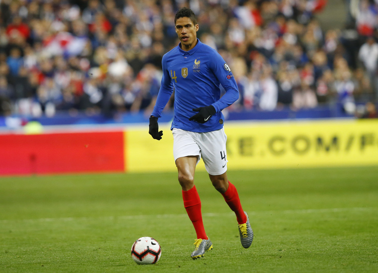 前法国国脚:瓦拉内是这支法国队的大哥,他正在找回最佳状态