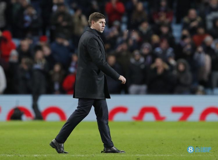 杰拉德:俱乐部在努力的运作转会 路易斯的未来由他自己决定