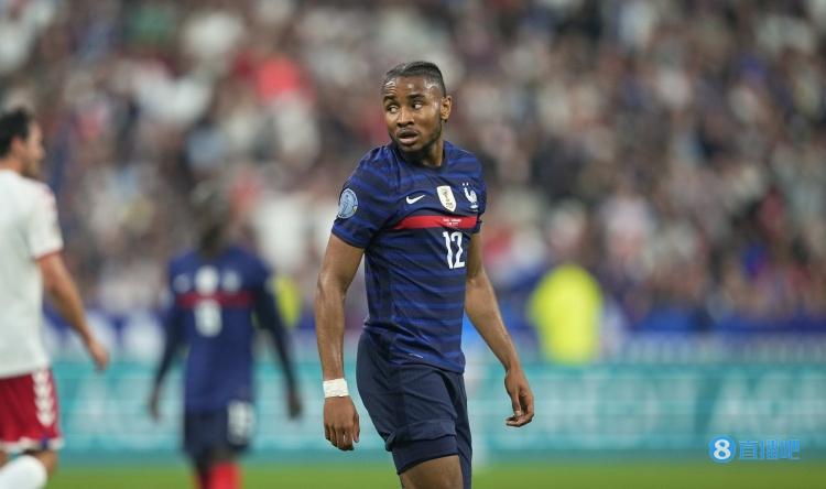 恩昆库:法国队有机会拿到第三颗星 我和姆巴佩很了解彼此