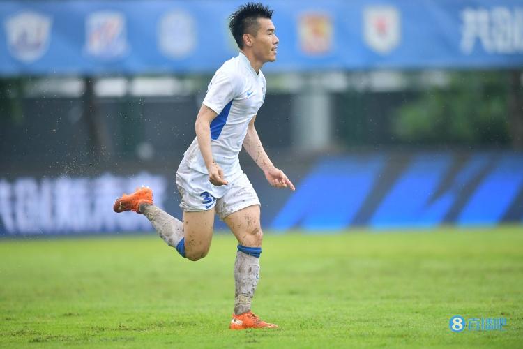 王秋明:我们少打一人平局可以接受,外援今天缺点运气